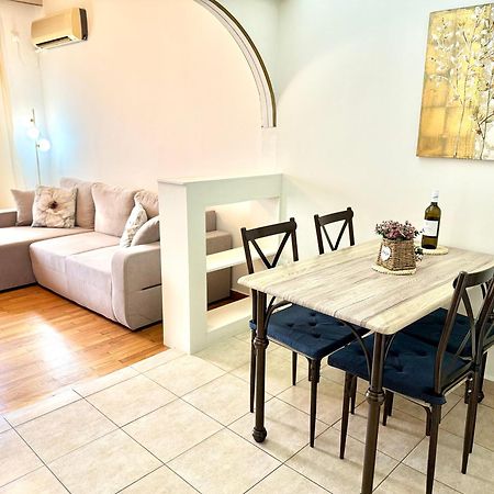 אתונה Cozy Suite With Acropolis View מראה חיצוני תמונה