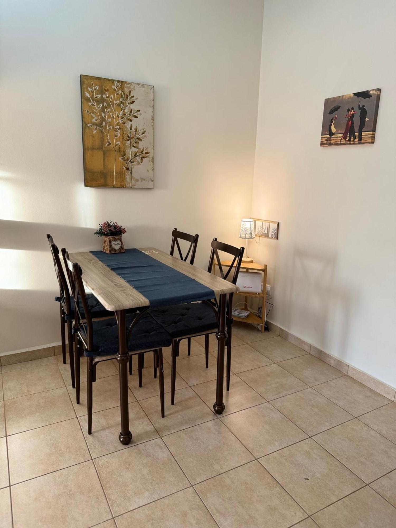 אתונה Cozy Suite With Acropolis View מראה חיצוני תמונה